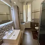 Nel Quartiere Bayres Completamente Rinnovata Appartement
