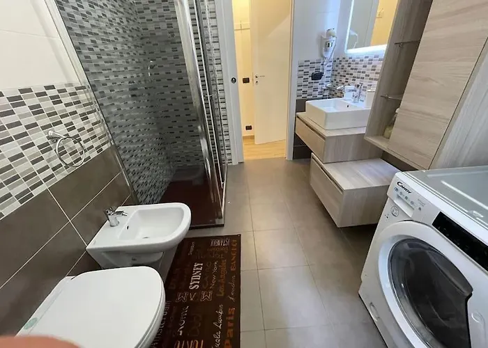 Nel Quartiere Bayres Completamente Rinnovata * Mediolan