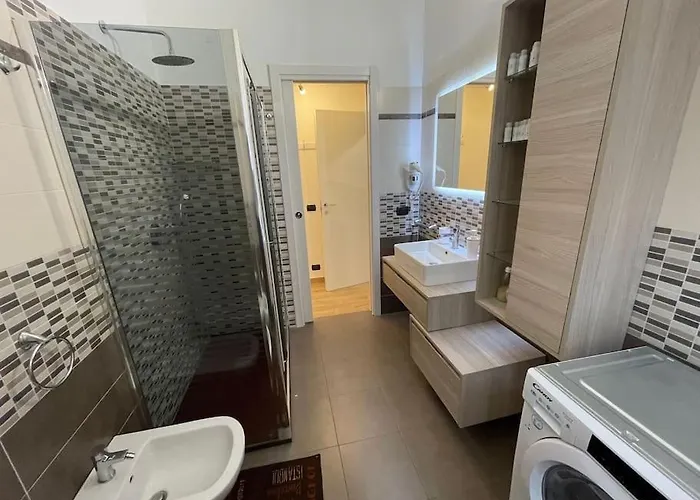 Nel Quartiere Bayres Completamente Rinnovata Mediolan