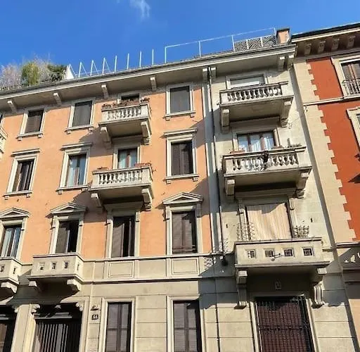 Apartament Nel Quartiere Bayres Completamente Rinnovata Mediolan