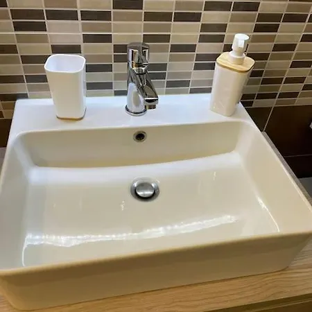 Apartamento Nel Quartiere Bayres Completamente Rinnovata *